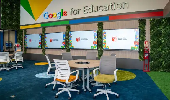 UCV firma convenio con Google para impulsar certificaciones internacionales en tecnología e IA