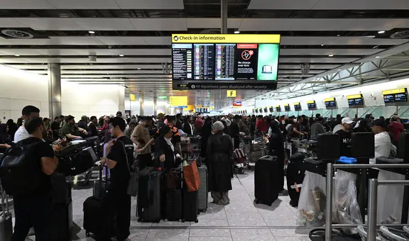 Ciberataque provoca retrasos y cancelaciones en importantes aeropuertos de Europa