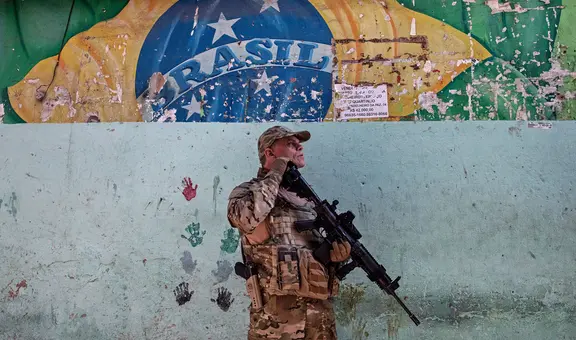 Brasil: legisladores de Río de Janeiro aprueban ley que otorga primas a policías que maten a criminales