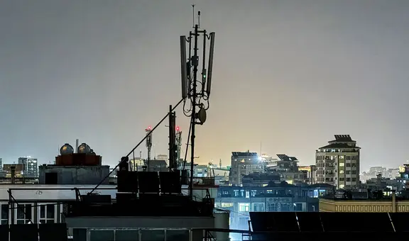 ONU pide a los talibanes restablecer el acceso a internet y las telecomunicaciones en Afganistán