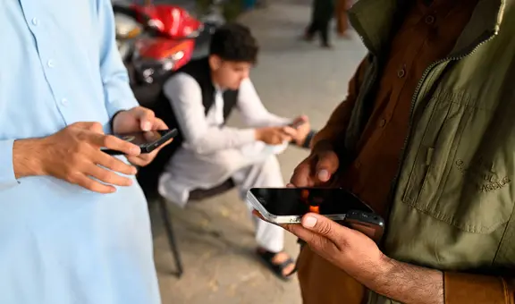 Afganistán: talibanes restablecen acceso a internet y telefonía en todo el país luego de 48 horas