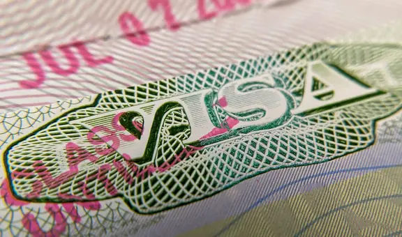 EEUU: presentan demanda contra Donald Trump por subir tarifa de visa H-1B a 100.000 dólares