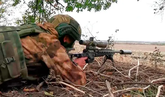 Ucrania lanza ofensiva contra Rusia: asegura que atacó una importante fábrica de explosivos y una terminal petrolera