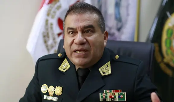 Comandante General de la PNP, Óscar Arriola, criminaliza paro de transportistas y advierte detenciones
