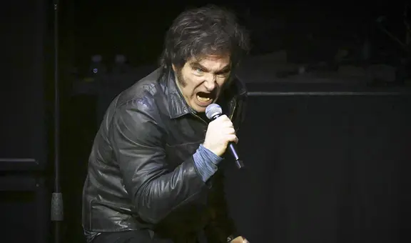 Javier Milei convierte la presentación de su libro en un concierto de rock en plena crisis económica en Argentina