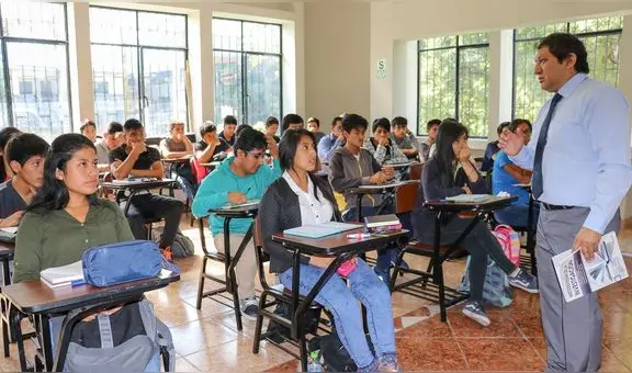 Minedu otorgará nuevos beneficios a docentes universitarios: CTS, asignaciones y subsidio por luto y sepelio