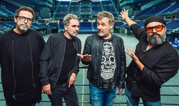 Julián Saldarriaga, guitarrista de Love of Lesbian, defiende su estilo musical: “Hay que ser fiel a uno mismo”