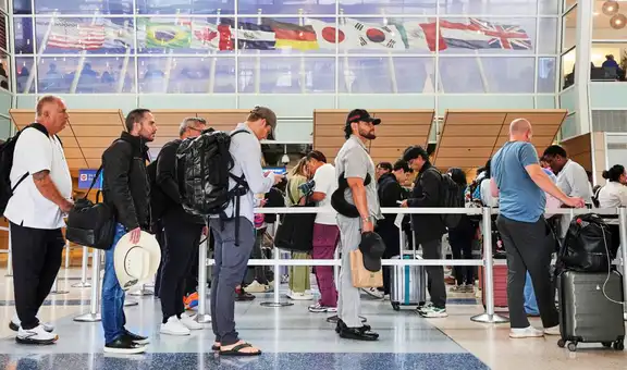 Estados Unidos tomará fotos y datos biométricos a extranjeros que entren y salgan del país desde diciembre