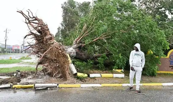 Huracán Melissa deja varados a 14 peruanos en Jamaica: cancillería brinda asistencia tras cierre de aeropuerto