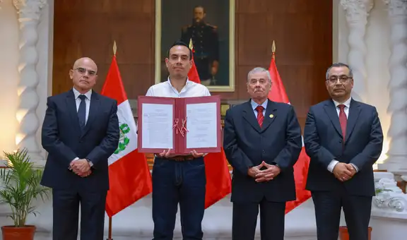 Gobierno promulga ley contra extorsión en medio de tensiones por paro de transportistas