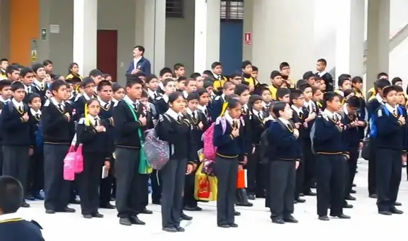 Cantar el Himno nacional será obligatorio en colegios públicos del Perú: ¿en qué día y a qué hora?