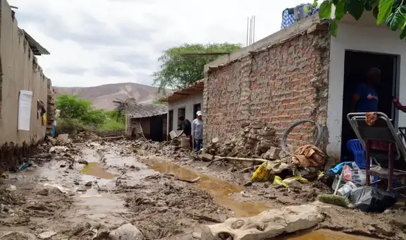 Senamhi emite alerta naranja por huaicos: advierte lluvias y activación de quebradas en 9 regiones