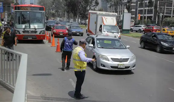 Más de 1.000 vehículos informales circulan cada día sin control en Javier Prado: ATU identifica puntos críticos en Lima