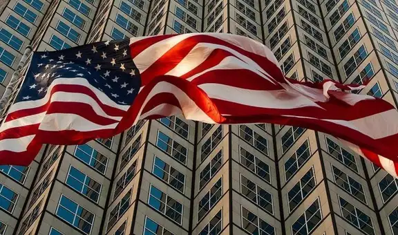 Economía de Estados Unidos resiste, pero con caída de empleo y presión del costo de vida