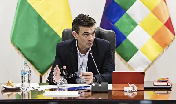 Rodrigo Paz denuncia corrupción por 15.000 millones de dólares y acusa a Arce de “dejar sin dinero” a Bolivia