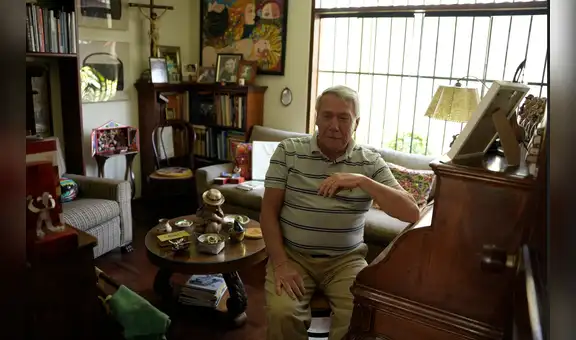 Abelardo Sánchez León: “Los poetas del 60 eran maduros en la experiencia poética, pero no en la política”