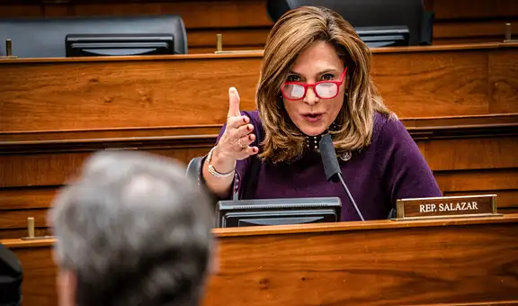 "Estamos a punto de entrar": congresista del partido de Trump minimiza a Maduro y sugiere incursión militar en Venezuela