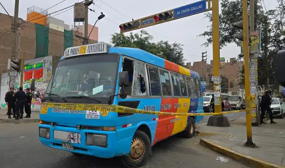 Atacan a balazos cúster en avenida Pacasmayo: chofer se lanzó del vehículo para resguardarse