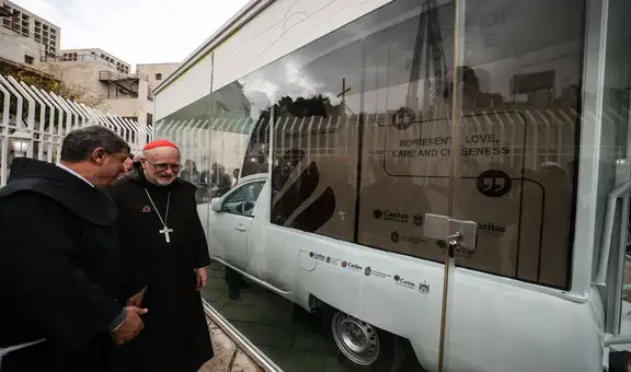 El papamóvil de Francisco será utilizado como clínica móvil para atender a los niños de Gaza