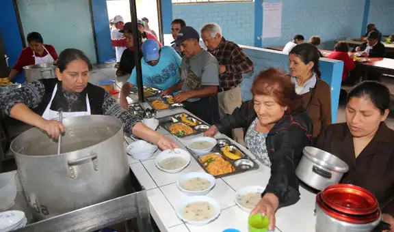 Aprobaron presupuesto para ollas comunes: ración de S/2,25 resulta insuficiente según dirigentas