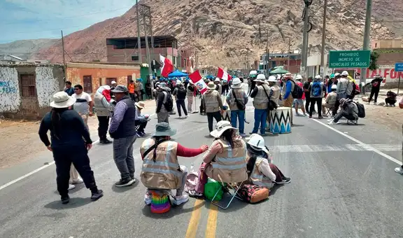 Arequipa: mineros informales bloquean la Panamericana Sur por la ampliación del Reinfo