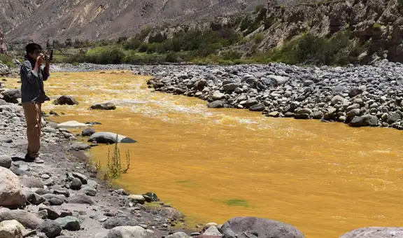 Río Tambo vuelve a presentar coloración amarillenta: “Somos huérfanos de autoridades”, reclaman los afectados