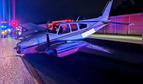 Avioneta se estrelló contra un auto en Estados Unidos durante aterrizaje de emergencia: solo se reportó heridos