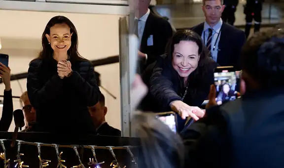 María Corina Machado hace su primera aparición pública fuera de Venezuela tras horas de incertidumbre por su llegada a Oslo