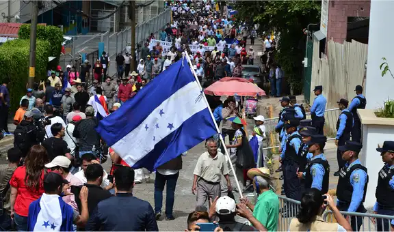 OEA descartó fraude electoral en los comicios de Honduras, pero encontró "atrasos" y "falta de pericia"