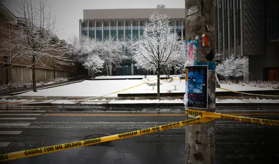 Retoman la búsqueda del tirador que mató a 2 personas e hirió a 9 en la Universidad de Brown en Estados Unidos