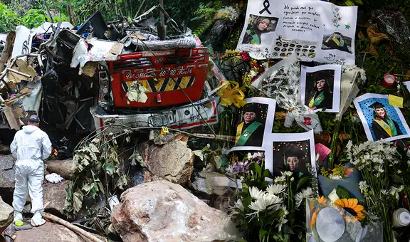 Tragedia en Colombia: al menos 16 escolares muertos y 20 heridos deja la caída de bus por un acantilado
