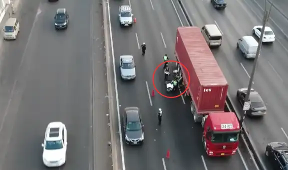 Joven manejaba su moto eléctrica en la Panamericana Norte y muere arrollado por tráiler