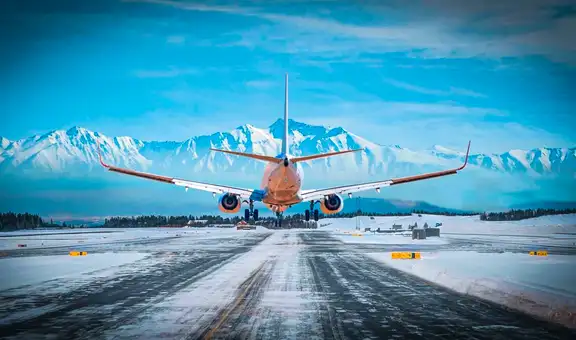 Cancelan más de 1.400 vuelos en Estados Unidos por tormenta invernal severa: aeropuertos de Nueva York y Chicago entre los más afectados