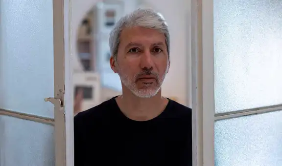 Luis Loz presenta ‘El acosador de tu muro’, tema que propone una mirada reflexiva sobre el acoso virtual