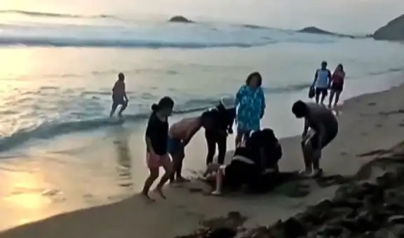 Rescatan a jóvenes a punto de ahogarse en playa de Barranca: "Se escuchaban gritos de socorro"