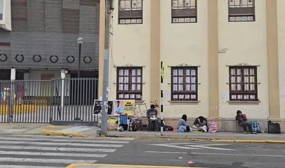 Serenazgo retira a fans de Bad Bunny que acampaban diez días antes de su concierto en el Estadio Nacional