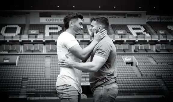 Jugador que se declaró gay denunció que tuvo que dejar su equipo por homofobia, pero club rechaza acusaciones