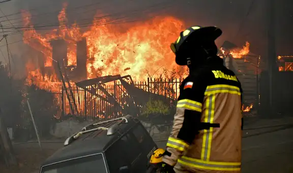 Incendios en Chile dejan al menos 16 fallecidos y más de 50.000 personas evacuadas: Gobierno activa medidas de emergencia