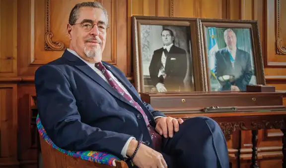 Bernardo Arévalo, presidente de Guatemala, decreta estado de sitio tras asesinato de 8 policías