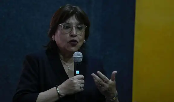 Delia Espinoza se lanza como candidata a la decanatura del CAL