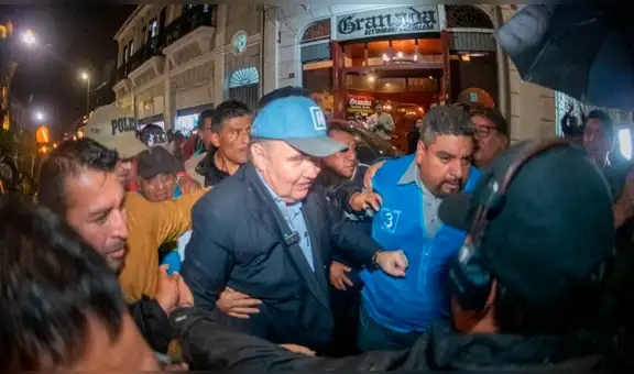 Generación Z y Policía se enfrentan en Arequipa tras llegada de Rafael López Aliaga