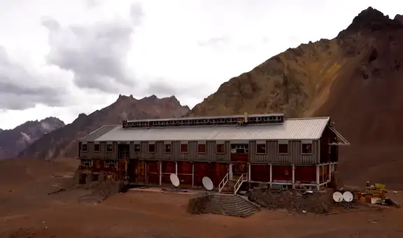 El abandonado hotel en la Cordillera de los Andes que obtuvo el récord por ser el más alto del mundo: 4.300 m.sn.m