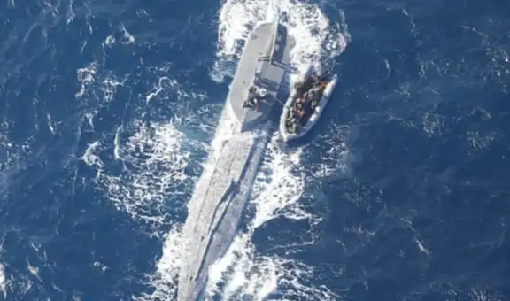 EE. UU. y Colombia destruyen casi 10 toneladas de cocaína tras interceptar un narcosubmarino en aguas internacionales