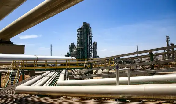 Petroperú: trabajadores rechazan "contrataciones irregulares" de Proinversión y cuestionan uso de recursos públicos