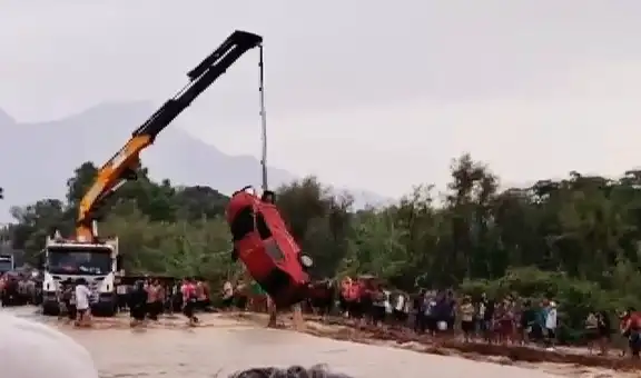 Tragedia en Lambayeque: adulto mayor muere a bordo de su auto al intentar cruzar badén inundado