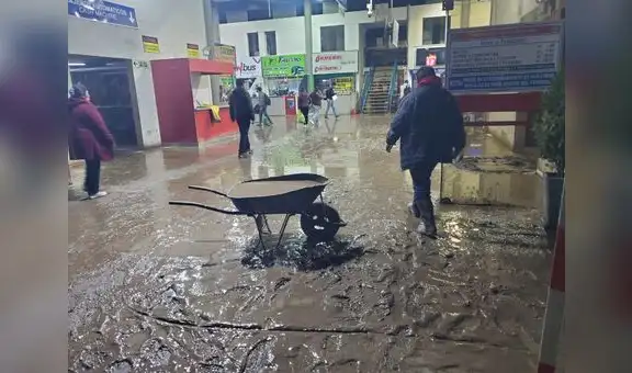 Adulta mayor muere tras ser arrastrada por huaico cuando intentó salvar a su nieta en Arequipa