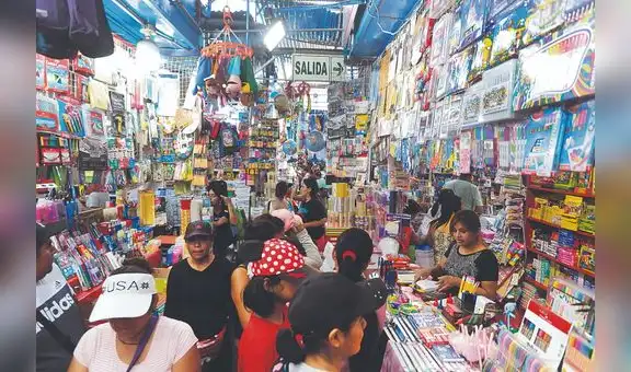 Ventas por campaña escolar caen 20% en Mesa Redonda