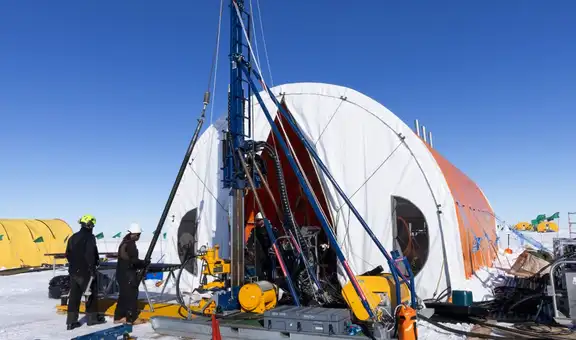 Científicos descubren sorprendente registro geológico de 23 millones de años tras perforar 523 metros bajo el hielo antártico