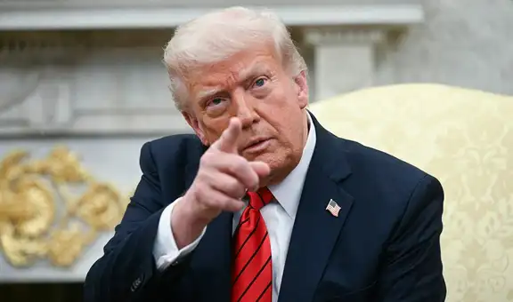 Trump advierte que es “demasiado tarde” para un dialogo con Irán, mientras cierra sus embajadas en Medio Oriente