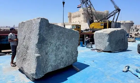 La tercera maravilla del mundo antiguo vuelve a la vida: restos del Faro de Alejandría son recuperados desde el fondo del mar